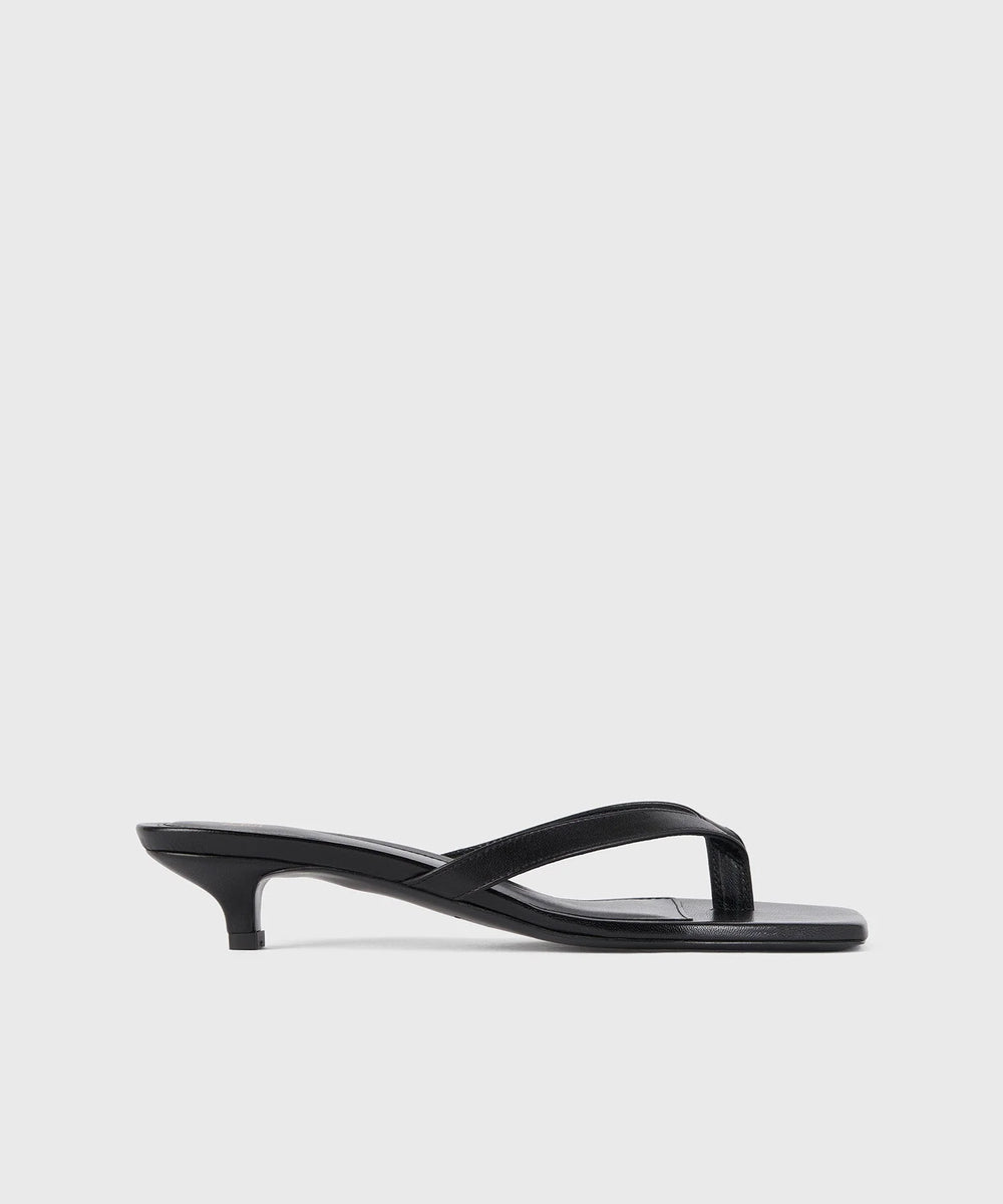 LEATHER HEELED FLIP FLOPS BLACK